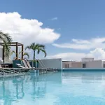 Central Beach Haven Sleeps 16