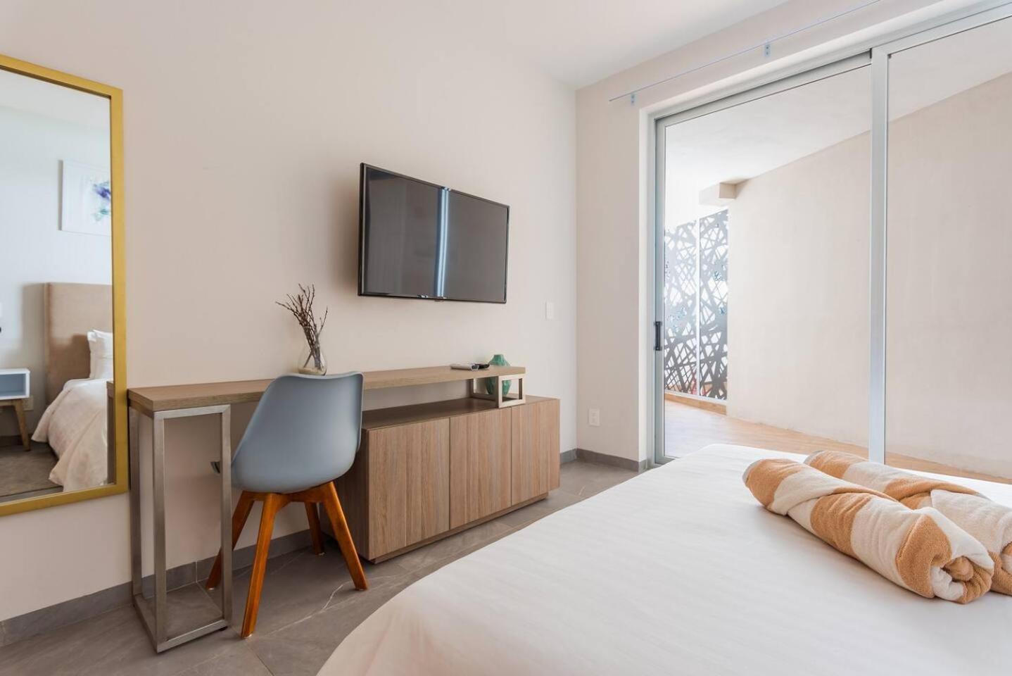 Haven Sleeps 16 Apartamento *