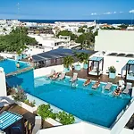 Central Beach Haven Sleeps 16
